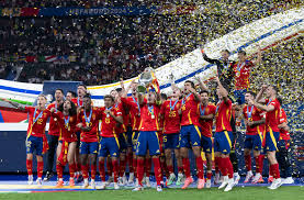 c7：谁将升入英超？谢联利兹伯恩利断层领跑，兰帕德带队排第五.